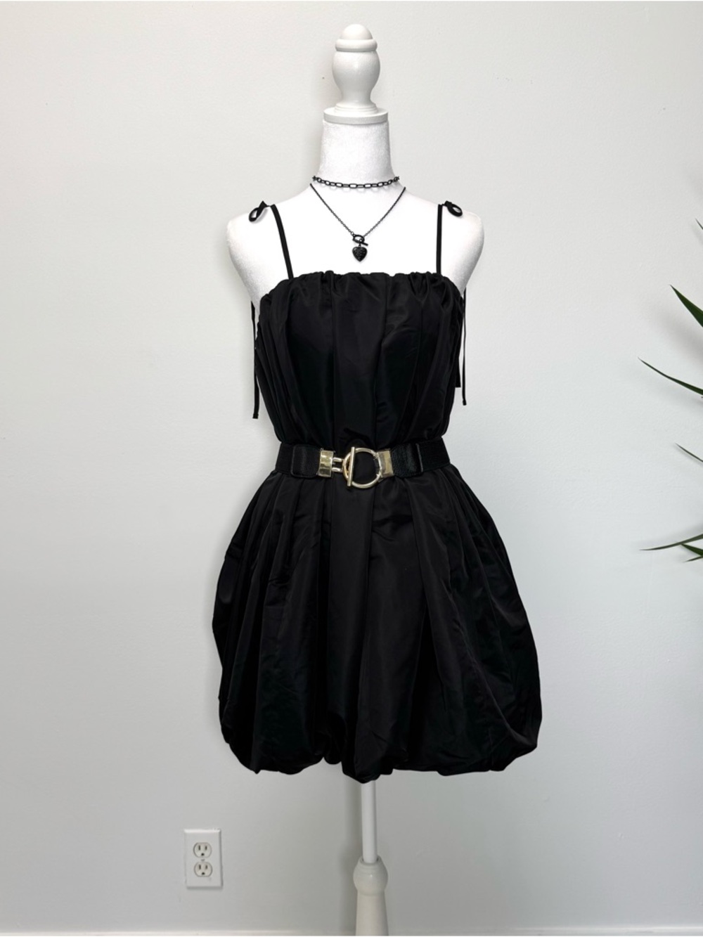 Black Minimalist Glam Taffeta Bubble Hem Mini Dress NWT M LBD Whimsygoth Formal - Picture 6 of 7